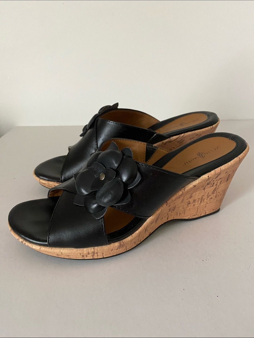 Black Leather Floral Wedge Jaclyn Smith Sandals - Women Size 7 M